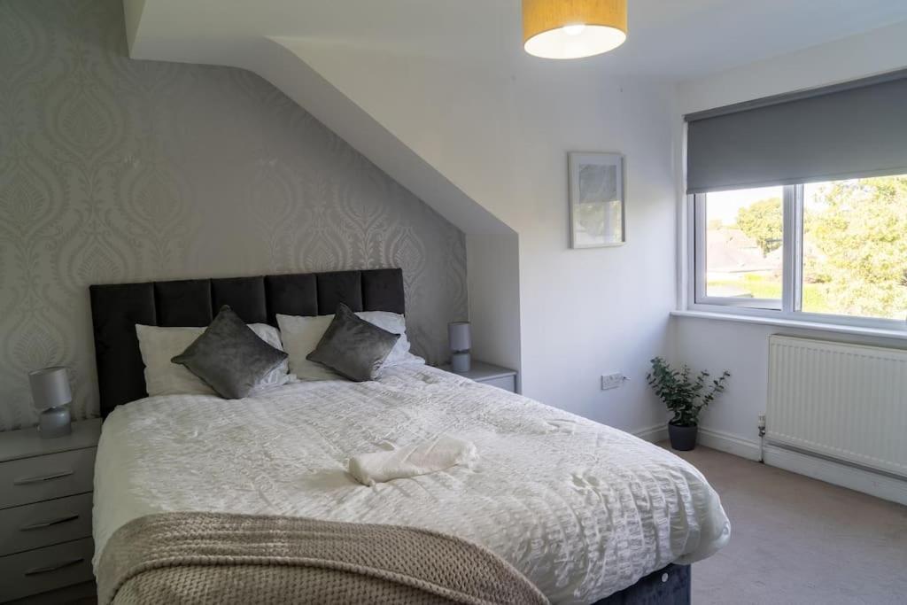Spacious 15 Guest Home With 9 Beds In Shirley Solihull Dış mekan fotoğraf
