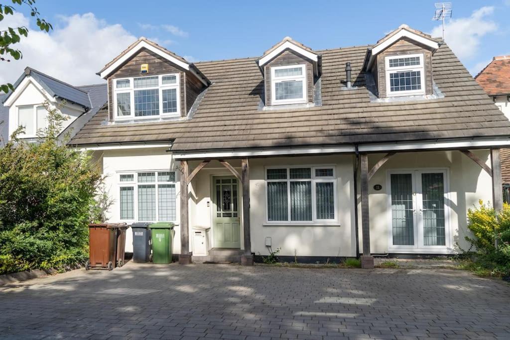 Spacious 15 Guest Home With 9 Beds In Shirley Solihull Dış mekan fotoğraf